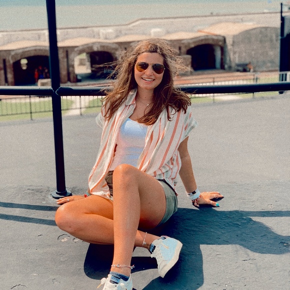 Meet your Posher, Jordyn - Picture 1 of 1